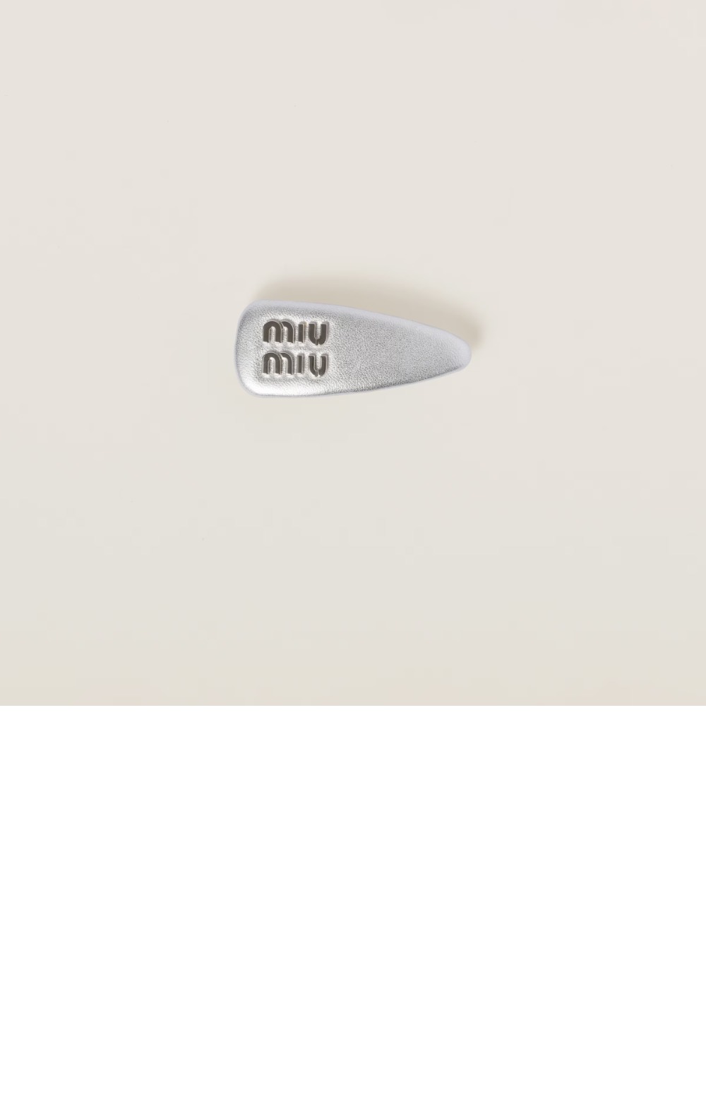 페이턴트 가죽 헤어 클립 5IF092 > 미우미우