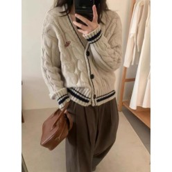 비** 웨스트우드 23FW 블랙라벨 새틴 앤티크 스웨터 가디건  수입