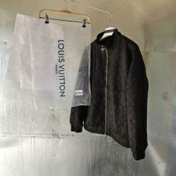 루* 모노 디보스드 스웨이드 트랙수트 자켓