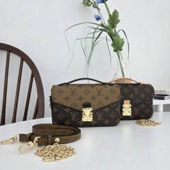 루* 포쉐트 메티스 이스트 웨스트