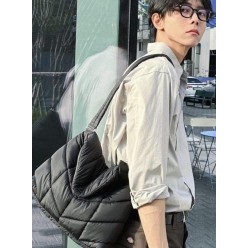 생** 루 푸퍼 크로스백 퀼티드 나일론