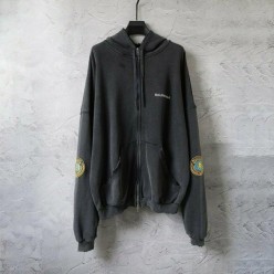 발**** 패치 후드 집업