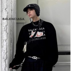 발**** 스니커즈 로고 디자인 밍크양기모 티셔츠