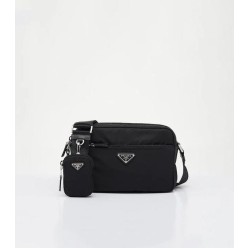 프** 리나일론 렉탱글 숄더백