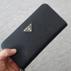 [379번] 프** 사피아노 지퍼 장지갑