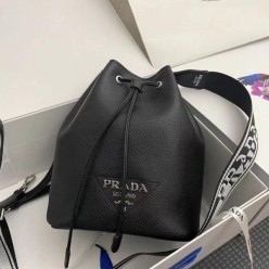 프** 다이노 스몰 핸드백