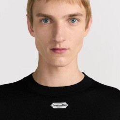 디* 파리 라벨 크루넥 니트