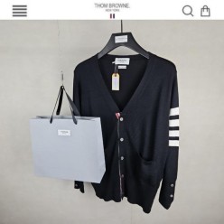 톰* 사선 캐시미어 가디건 블랙