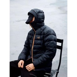 아**** THORIUM(토륨) 후디 경량 패딩  수입