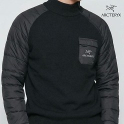 아**** 포켓 패딩 맨투맨