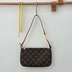 루* 포쉐트 악세수아