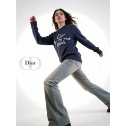 디* 25SS di*r and hylton 자수로고 스웨터