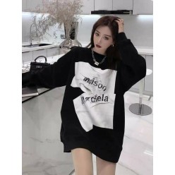 메* 마르지엘라 로고그래픽 맨투맨