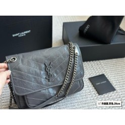 생** 니키 그레이 미디움