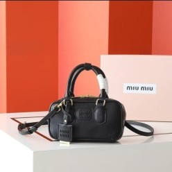 미*** 아르카디 가죽백