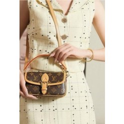 루* 나노 다이앤숄더 (모노블랙크림)