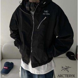 아**** 고프코어 후드바람막이