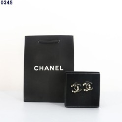 샤* 블랙골드 CC로고 귀걸이