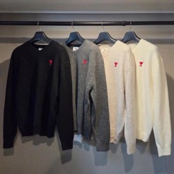 아* 드 꾀흐 엠브로이더리 V넥 울 스웨터