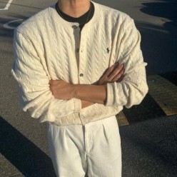 폴* 케이블 니트 라운드 가디건