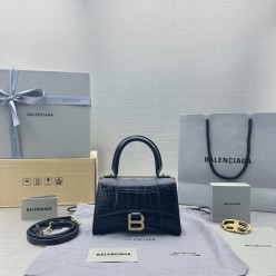 발**** 아워글래스