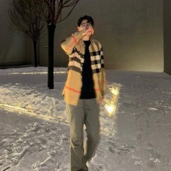 버** 체크 셔츠