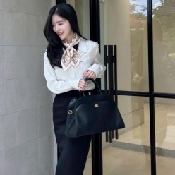 루* 실크 모노그램 방도