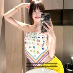 루* 트렁크 사각 모노그램 아이보리 스카프