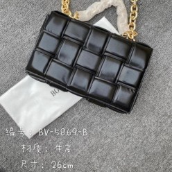 보** 패디트 체인 카세트백