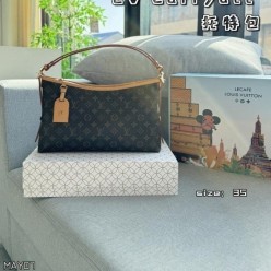 루* 캐리올 이스트웨스트 숄더백
