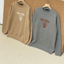 프** 인따르시아 로고 크루넥 스웨터  수입