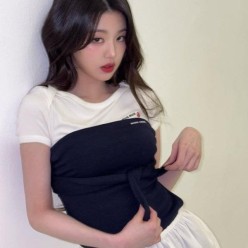 미*** x 쁘띠 바토 25 스트래치 슬림 반팔티셔츠  수입
