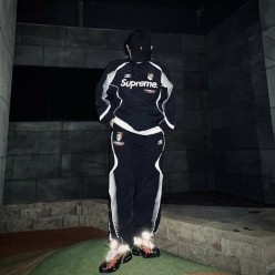 슈** x 엄브로 트랙 수트