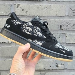 디* X 나** AIR JORDAN 1 로우
