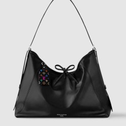 LV x TM 캐리올 바이브 M13105