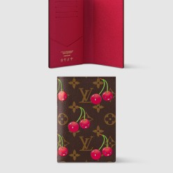 LV x TM 패스포트 커버 M13424
