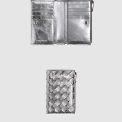 미디엄 인트레치아토 폴더형 지퍼 지갑 667468