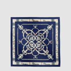 Eperon d Or et Tenues de Jour 숄 140